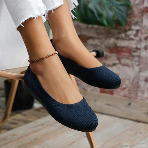 Lightweight women's slip-on walking shoes featuring arch support & memory foam for foot pain relief.