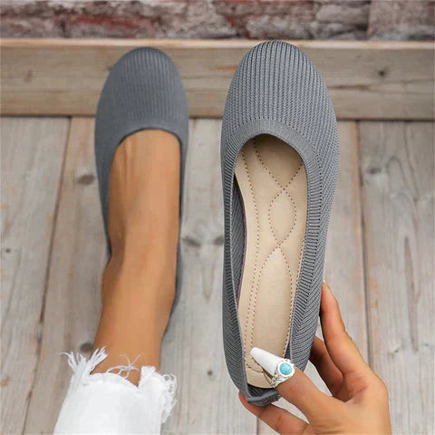 Orthopedic women's walking shoes, providing excellent arch support and a comfortable, secure fit.