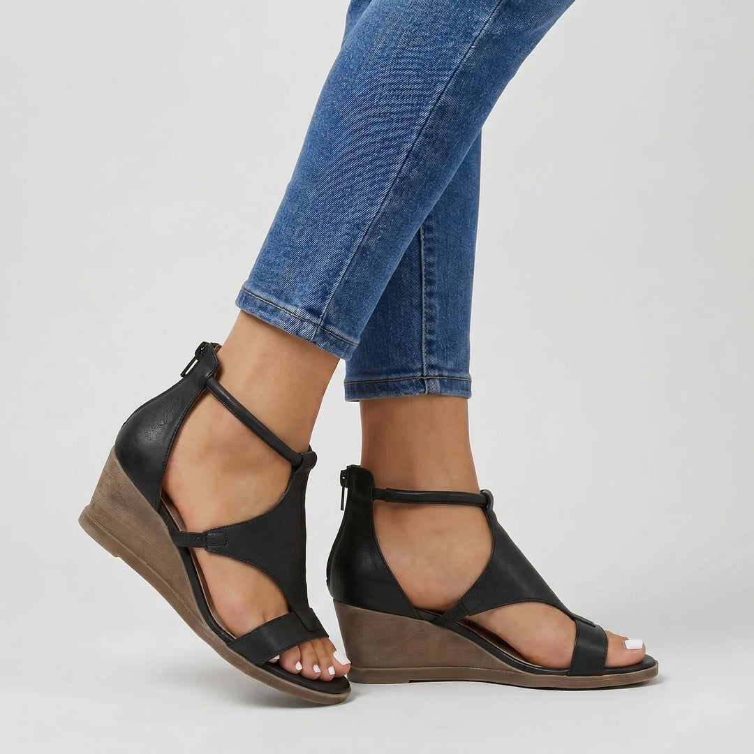 Stylish women's summer strappy sandals with orthopedic arch support, ensuring all-day comfort and foot health.