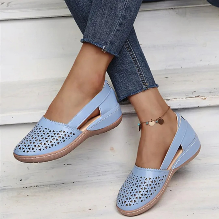 Orthopedic comfort flats for women, designed for foot health. Enjoy all-day comfort & style in these summer walking shoes.