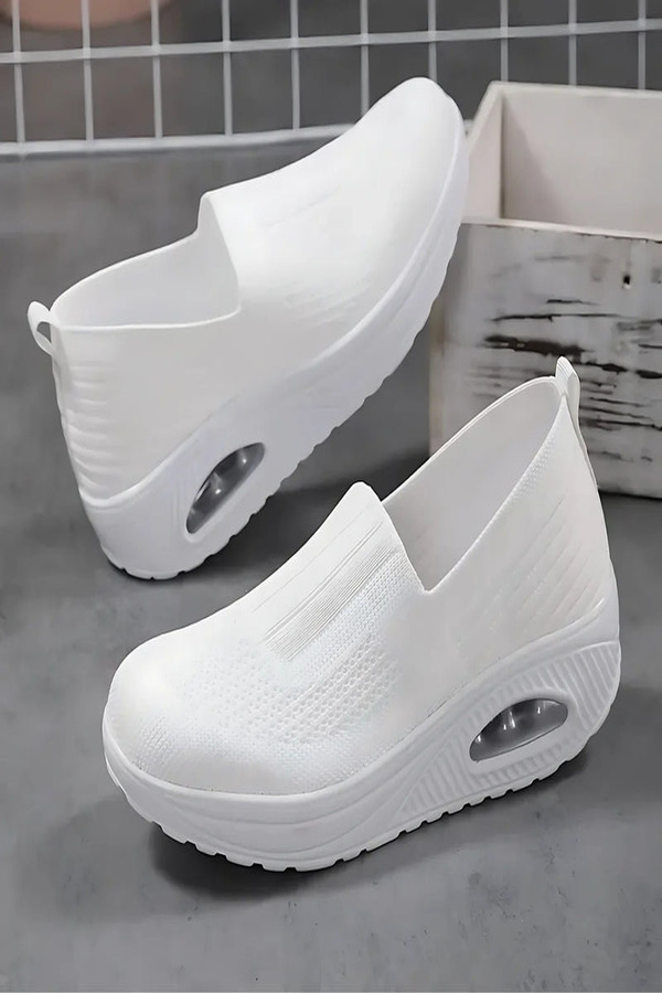 Supportive women's walking shoes with advanced cushioning for arch support, ideal for long walks & pain relief.