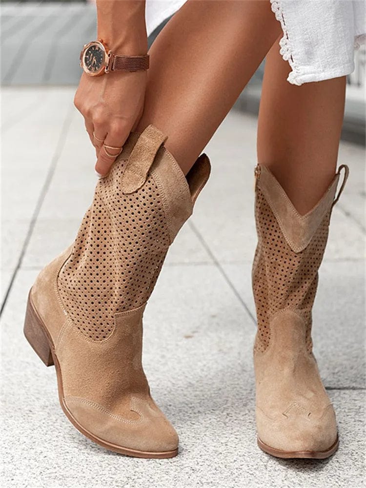 Classic women's cowboy boots with orthopedic comfort and a fashionable block heel.