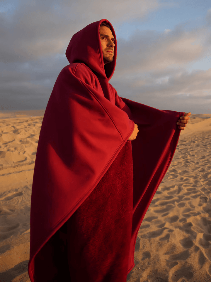Women's cozy blanket hoodie, ultimate comfort, ideal for relaxation and warmth.