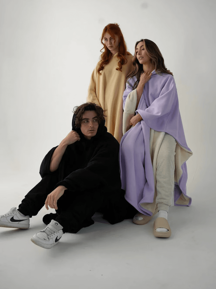 Cozy women's oversize hoodie, warm and soft, ideal for home comfort.