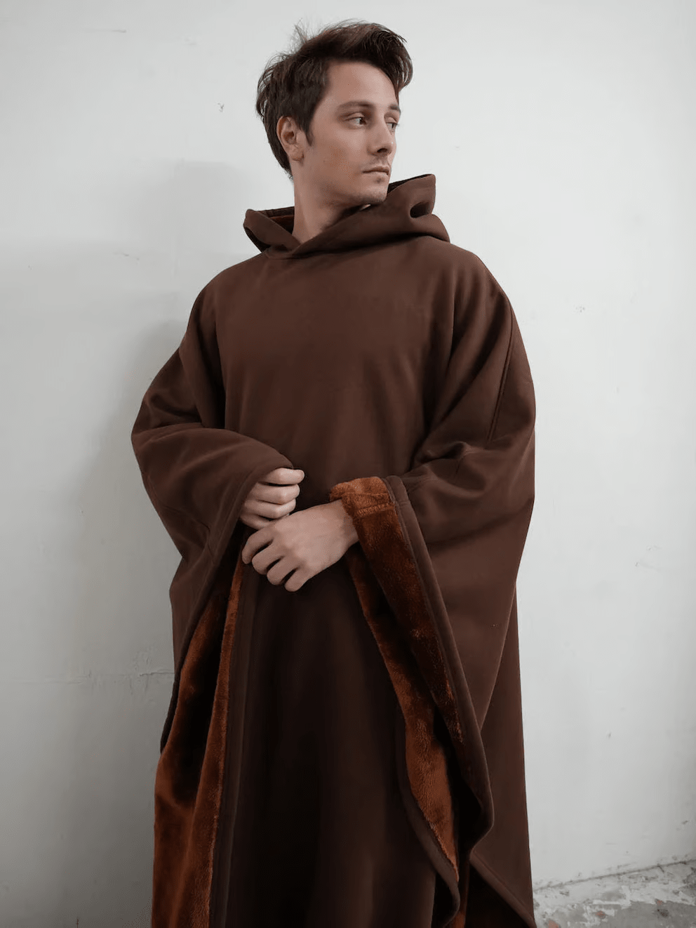 Oversize blanket hoodie for women, warm, soft, anti-stress comfort.