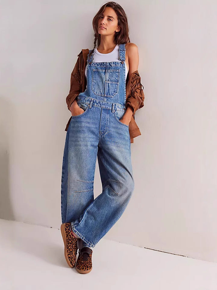Women's oversized jumpsuit in a relaxed fit, perfect for comfortable everyday casual wear and versatile fashion.