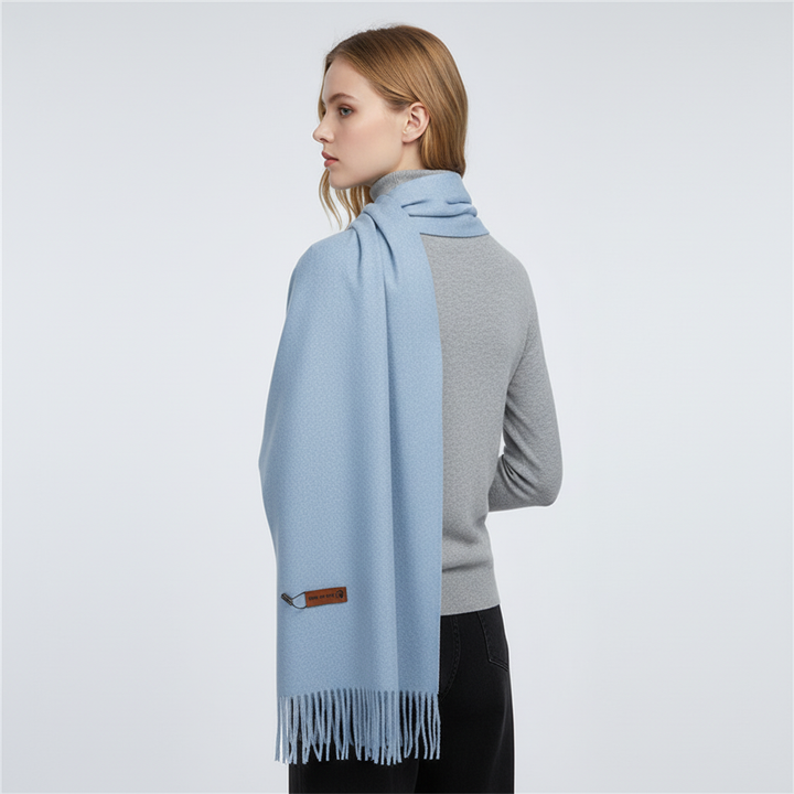 Comfy oversized winter scarf for women, ideal for staying warm and stylish.