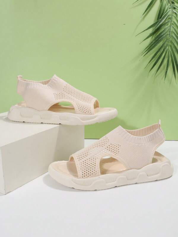 Comfortable women's open toe slip-on platform sandals, designed for casual walking and lightweight summer wear.