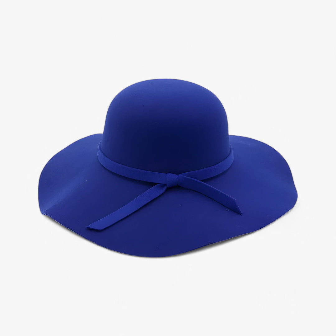 Stylish women's wool felt fedora, perfect for fall and winter fashion, in a vibrant red.