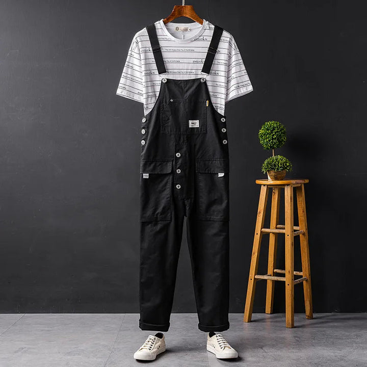 Stylish women's sleeveless bib overalls with utility pockets, comfortable jumpsuit for spring & summer fashion.