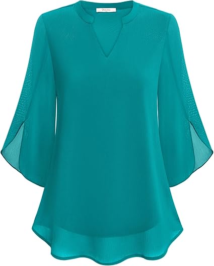 Casual chic women's blouse with a relaxed fit, a versatile fashion top.