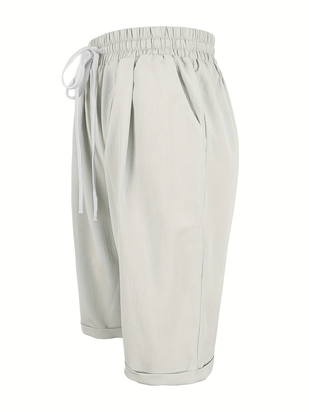 Pull-on women's capri trousers, relaxed fit, elastic waist, lightweight & comfortable mid-calf pants.