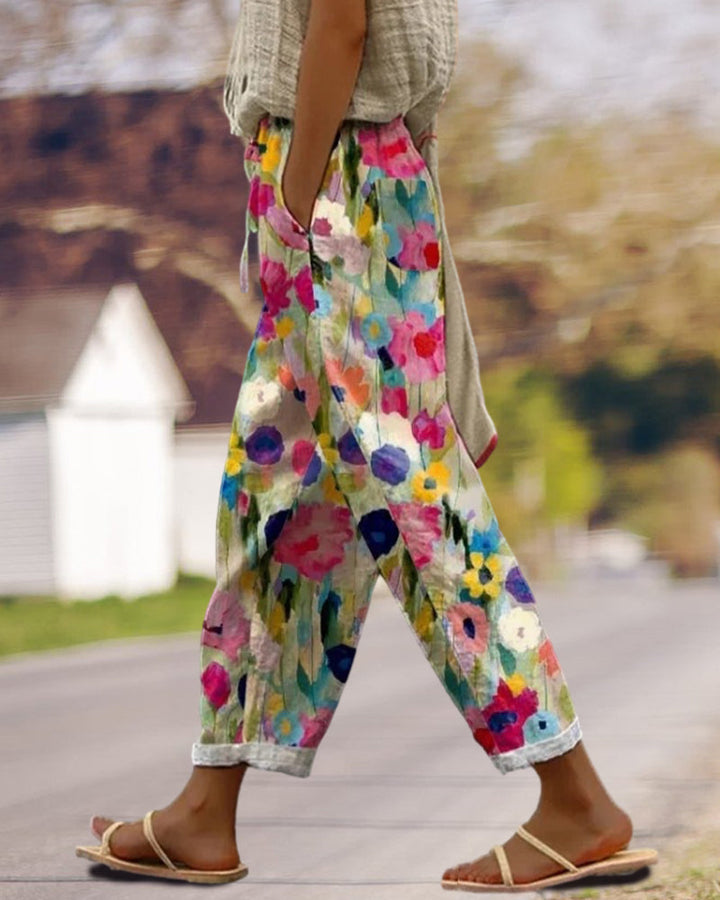 Boho-style women's floral print vacation trousers. Relaxed fit, comfortable, and perfect for summer casual wear.