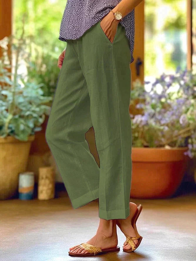 Women's relaxed straight-leg casual pants. Comfortable everyday bottoms with handy side pockets.