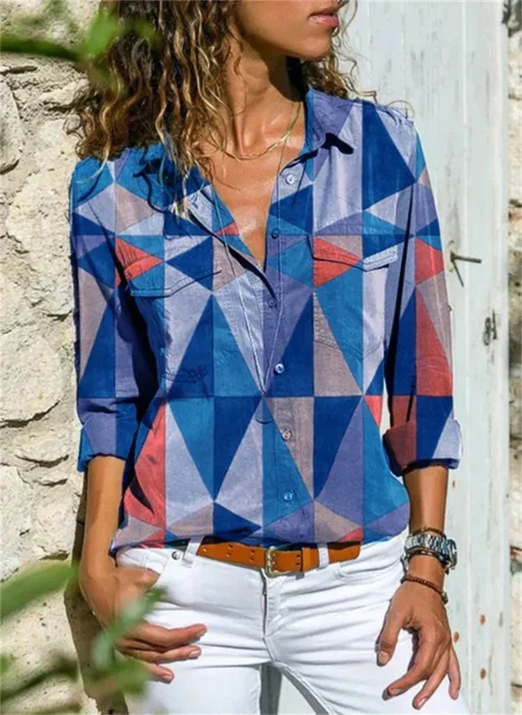 Lightweight women's summer blouse, relaxed fit, an elegant and versatile everyday top.