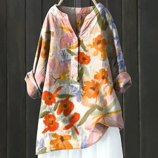 Comfortable women's summer top, breathable lightweight fabric for everyday wear.