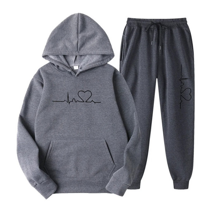 Stylish two-piece women's loungewear set, ideal for home and casual outings.