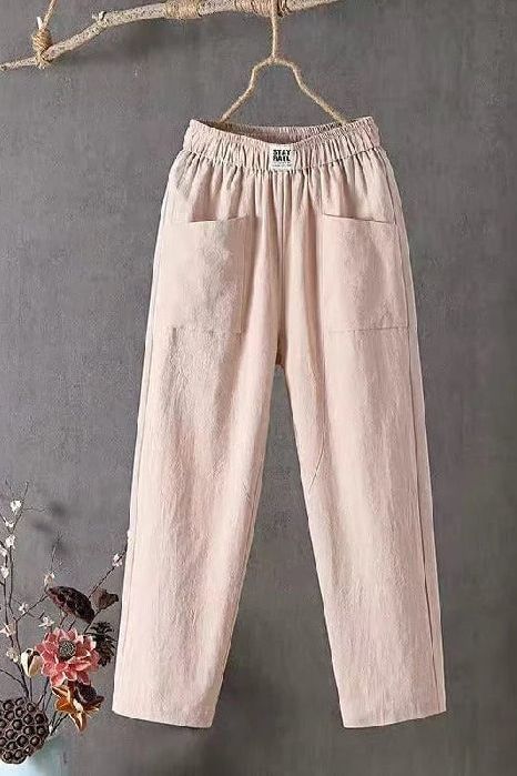 Chic women's wide-leg pull-on pants, a fashionable choice for relaxed summer looks.