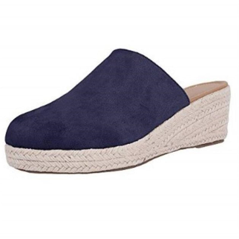 Women's platform wedge sandals, retro chic and comfortable, perfect for casual summer days.