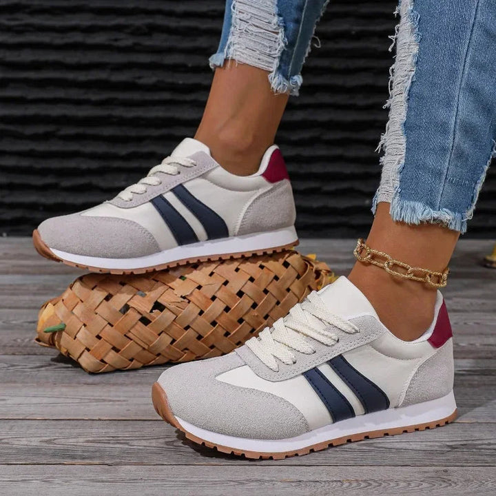 Women's retro colourblock lace-up sneakers for casual everyday comfort & stylish street wear.