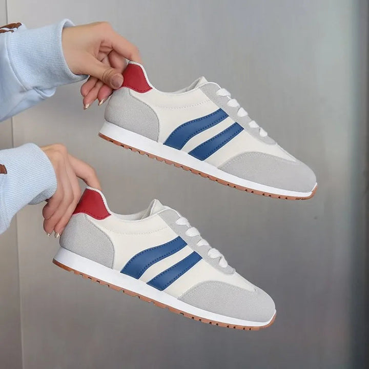 Versatile women's colourblock lace-up casual shoes, combining retro style with modern comfort trends.