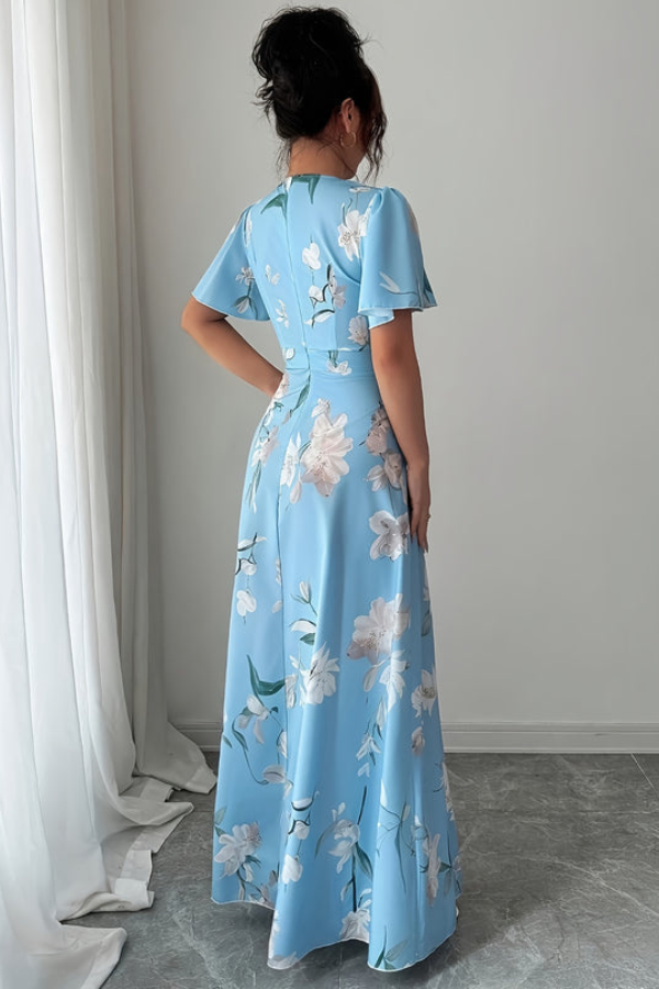 Elegant women's spring midi dress, retro floral print with graceful pleats, a must-have feminine wear.