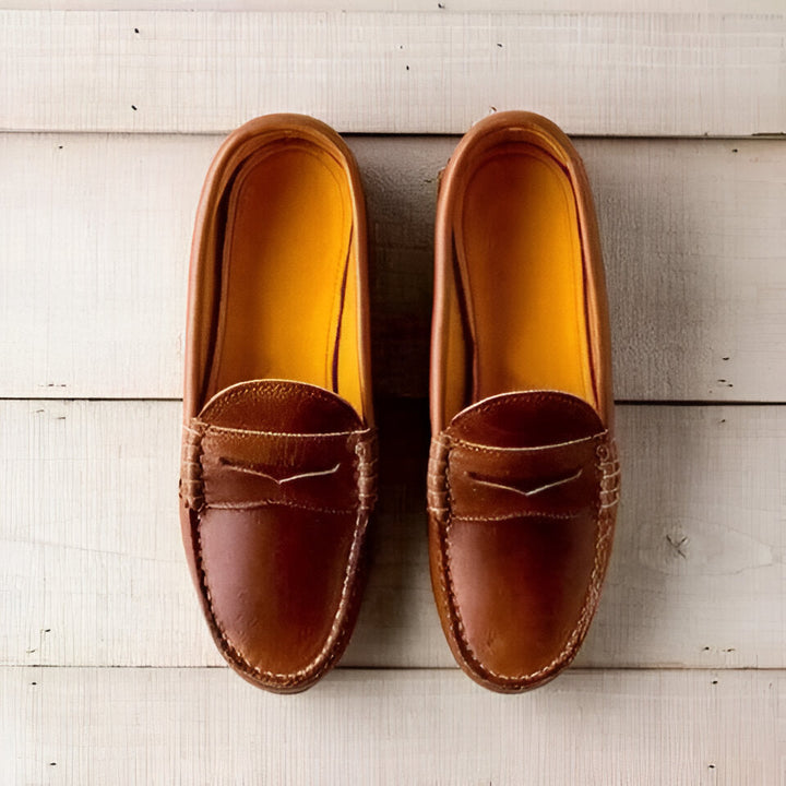 Comfortable women's slip-on loafers with a low heel. Elegant retro style, suitable for both casual and office occasions.