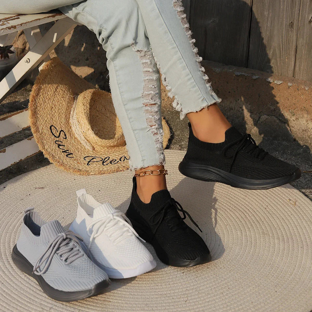 Snug-fit women's ribbed sock lace-up sneakers, lightweight casual shoes for everyday comfort.