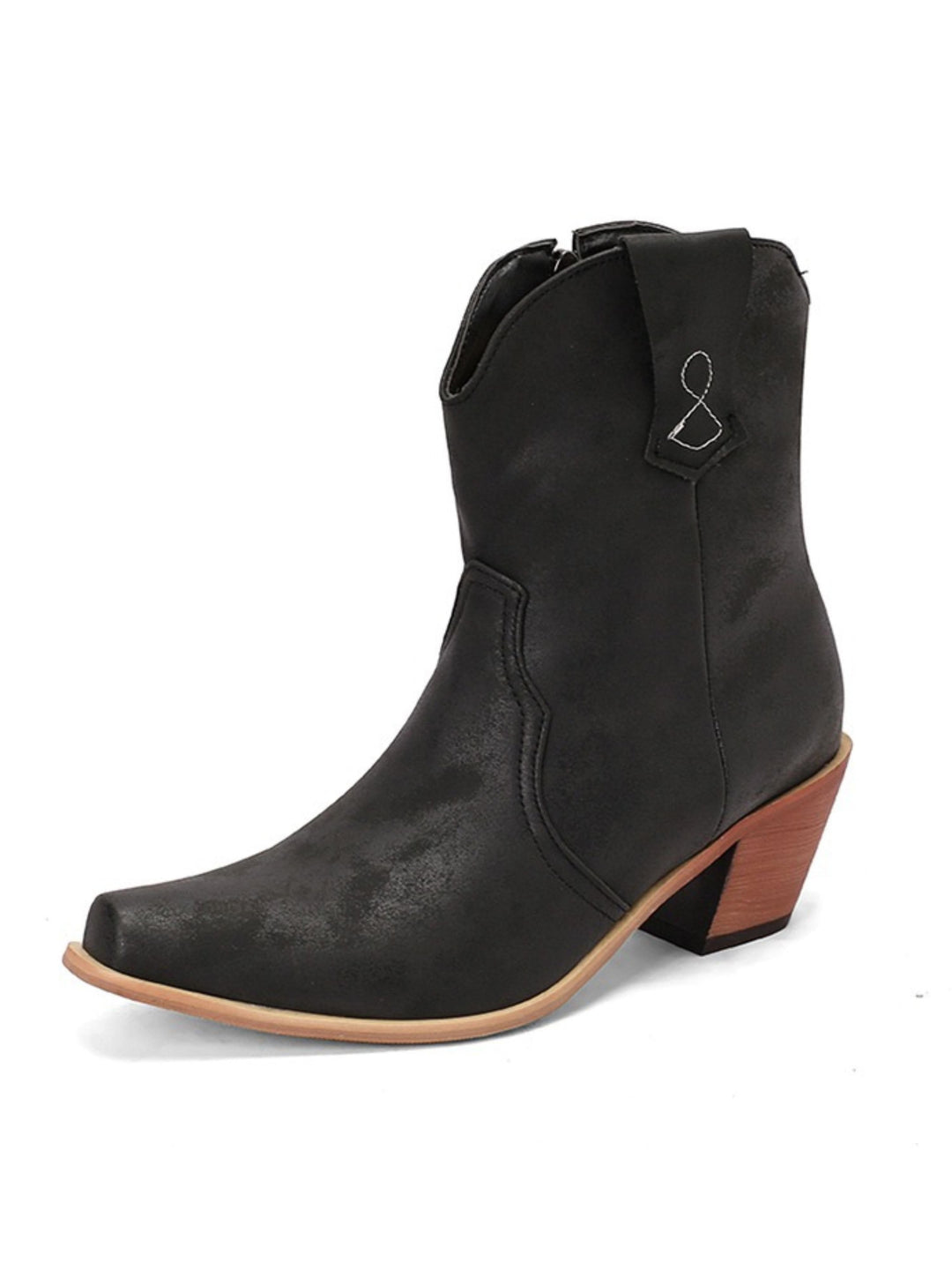 Women's rustic black wide calf cowgirl boots with snip toe & block heel. Perfect country style western zip boots.