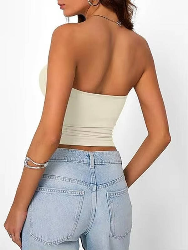 Elegant strapless crop top, women's seamless bandeau for a chic and relaxed summer look.