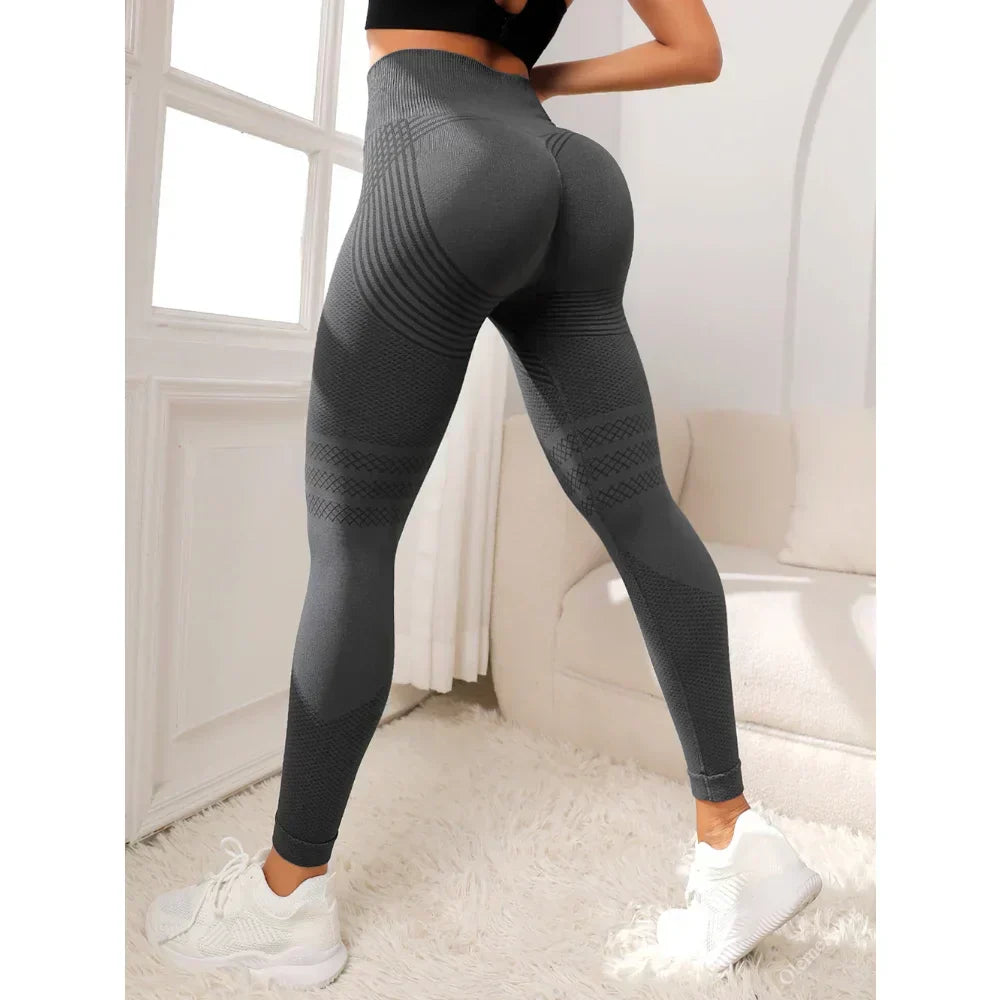 Comfortable women's seamless activewear leggings. High waist, booty-lifting fitness apparel.