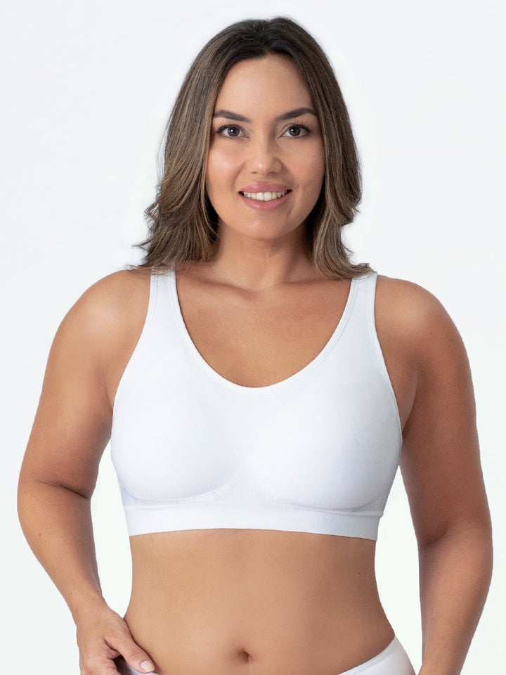 Stylish women's activewear seamless bra, wire-free for maximum comfort and flexible support.
