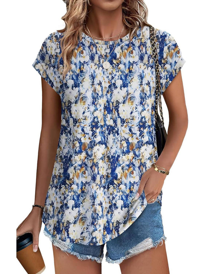 Lightweight women's casual top with an all-over leaf print. Short sleeve, crew neck.