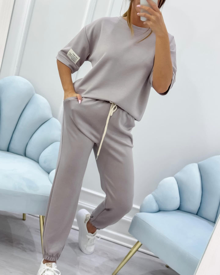 Soft women's short sleeve loungewear set, relaxed fit for all-day comfort. Essential summer two-piece.