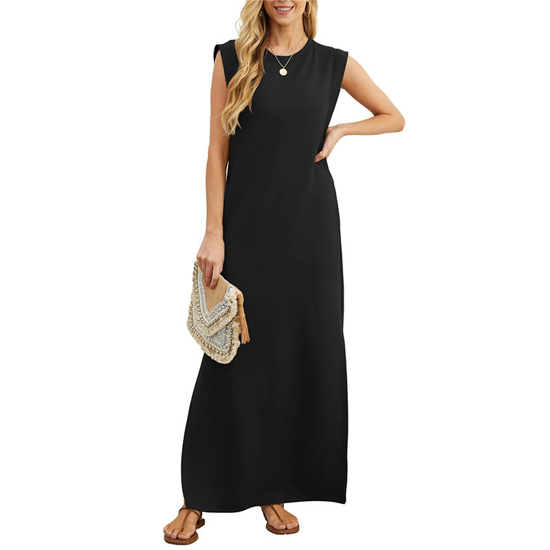 Comfortable women's sleeveless maxi dress for effortless casual summer fashion. Versatile everyday style.