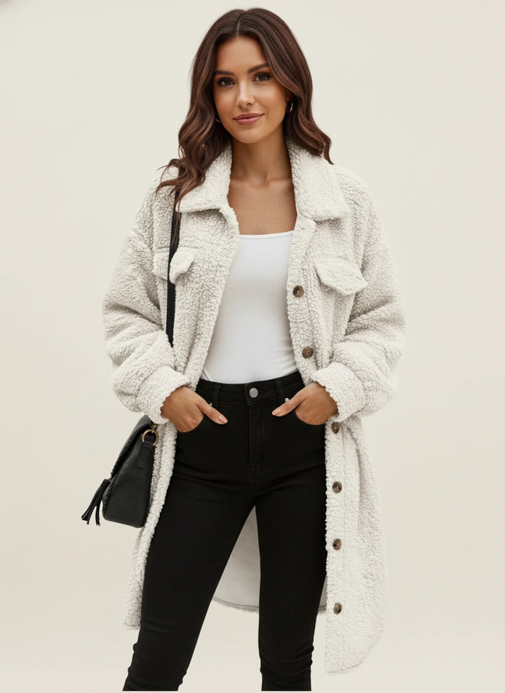 Casual women's button-down shirt jacket (shacket). Oversized design, great for everyday wear & street style.