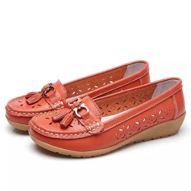 Everyday women's breathable moccasin sandals, offering soft comfort and versatile summer walking style.
