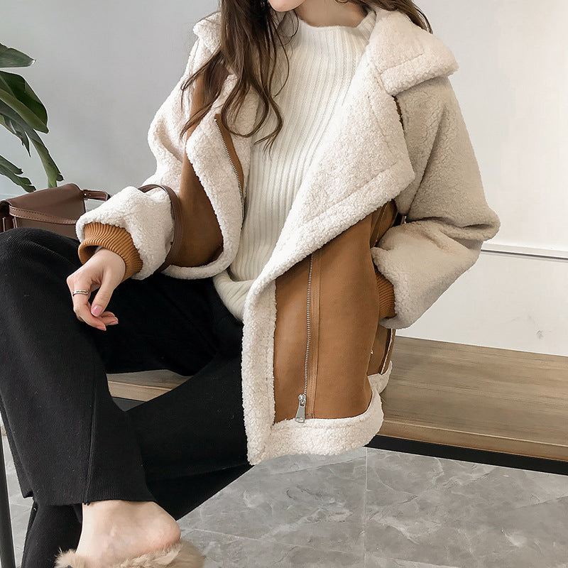 Stylish women's faux shearling oversized coat, a cozy winter fashion essential and warm casual jacket.