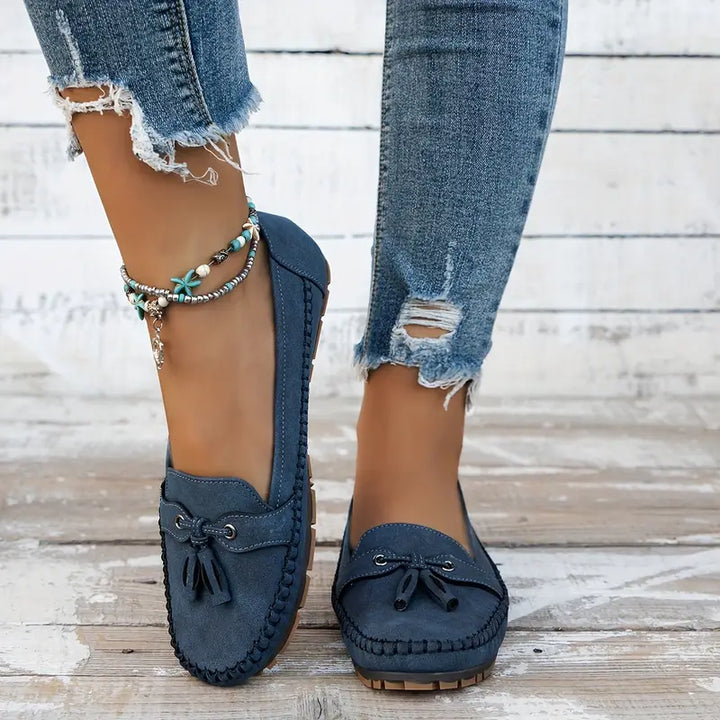 Effortlessly chic women's soft loafers, ideal for versatile everyday style.