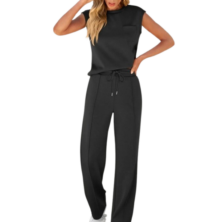 Women's soft summer lounge set, relaxed fit, perfect for casual everyday wear.