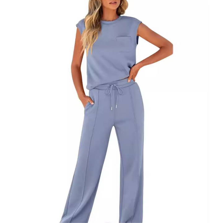 Summer women's two-piece set, breathable and soft, perfect for relaxing.