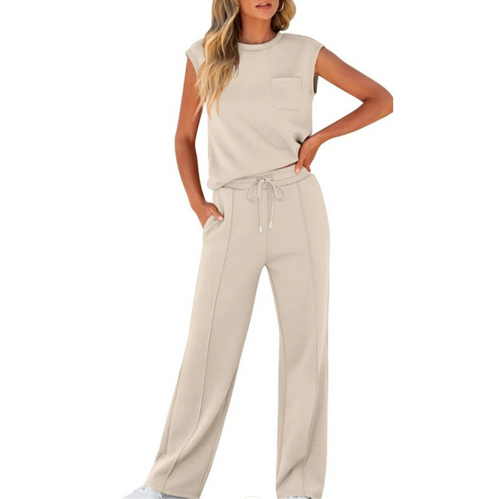 Breathable women's matching set, relaxed fit, ideal casual summer lounge wear.