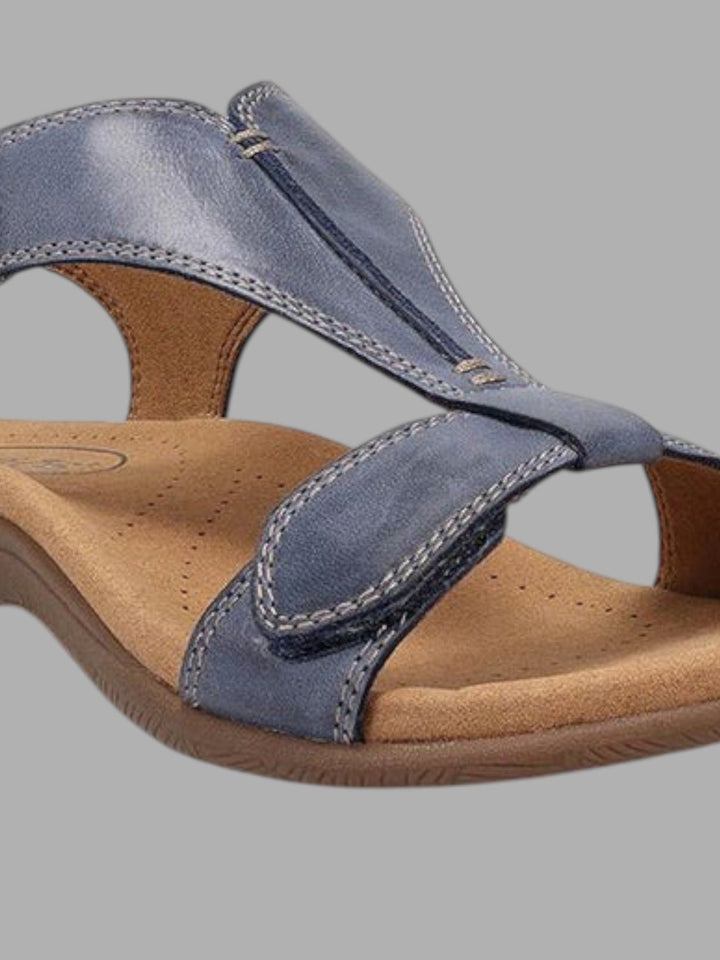 Solea women's comfortable casual flat sandals for everyday summer wear, offering an open-toe design.