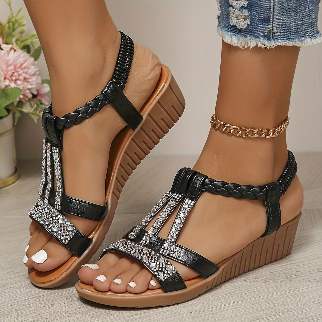 Casual sparkling woven sandals for women, a versatile addition to any wardrobe.