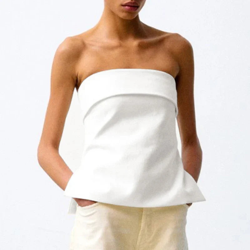 Sleek women's strapless crop top, a trendy summer essential for a chic and modern look.