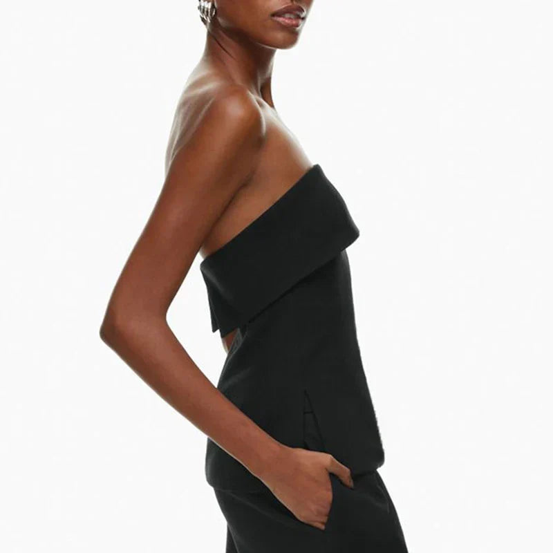 Women's tube crop top, strapless and stylish, great for beach days or chic summer casual outfits.