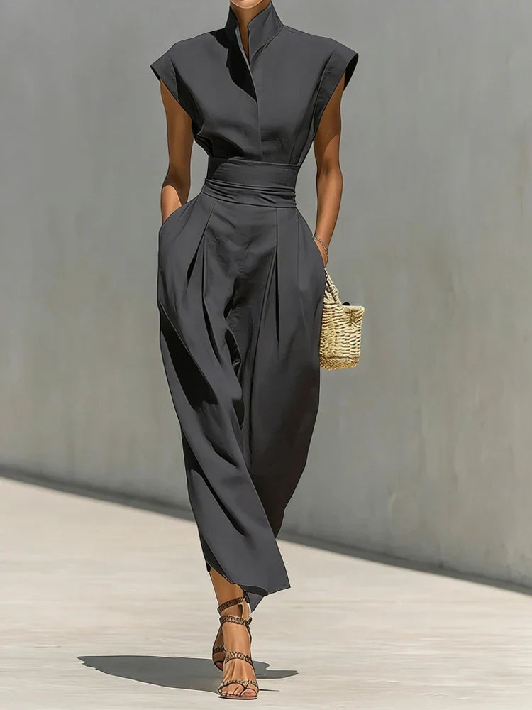 Versatile women's midi dress, structured with a cinched waist for an elegant, work-ready or cocktail look.
