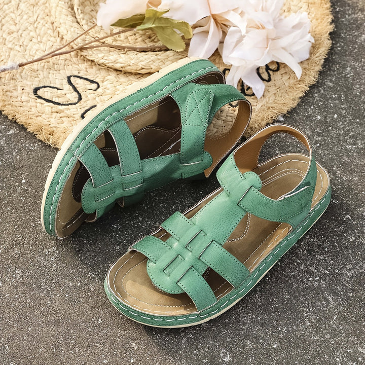 Women's stylish casual sandals in versatile design, perfect for summer fashion & everyday comfort.