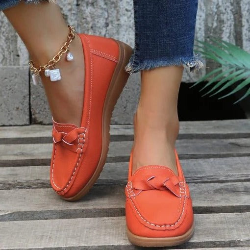 Versatile women's slip-on shoes for everyday wear, offering support and breathability.