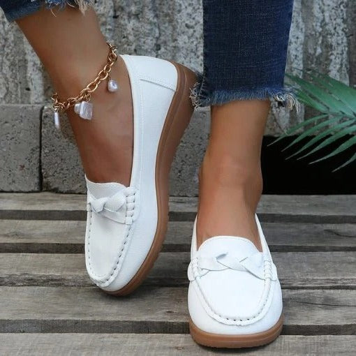 Supportive women's casual slip-on loafers, ideal for walking & everyday comfort.